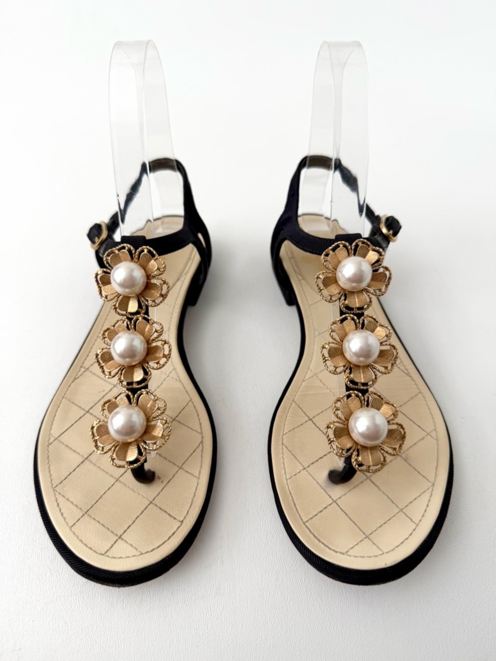 CHANEL | Pearl Camellia Black Grosgrain Thong Sandals CC Logo Slingback EU 37C - Picture 3 of 16